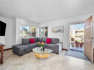 Photo #2: ND24068085 Listing