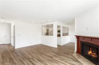 Photo #5: ND24109955 Listing 