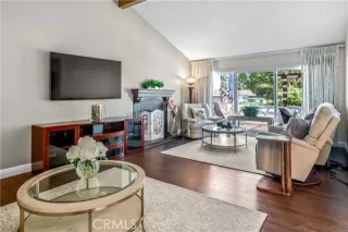 Photo #3: ND24183266 Listing