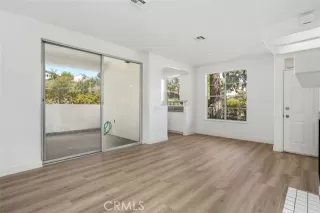 Photo #4: ND24211319 Listing