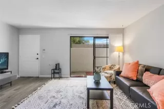 Photo #4: ND24217385 Listing