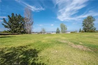 Photo #4: ND25053792 Listing 