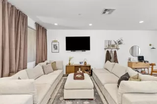 Photo #3: ND25092535 Listing