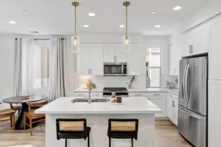 Photo #5: ND25092535 Listing