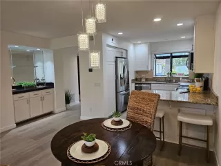 Photo #5: ND25092676 Listing