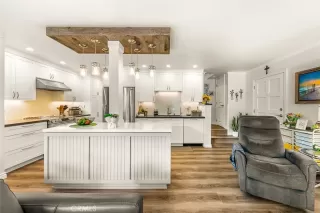 Photo #5: ND25106057 Listing