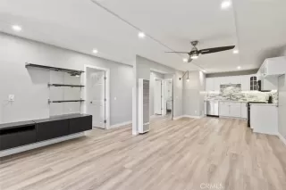 Photo #4: ND25106871 Listing