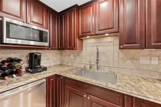 Photo #6: ND25118915 Listing 