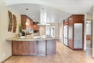 Photo #2: ND25119088 Listing