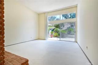 Photo #5: ND25148146 Listing