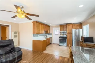 Photo #1: ND25178752 Listing 