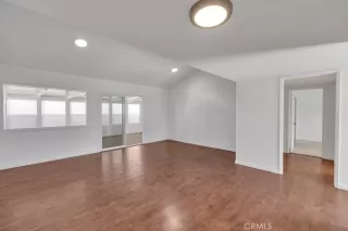 Photo #4: ND25186012 Listing 