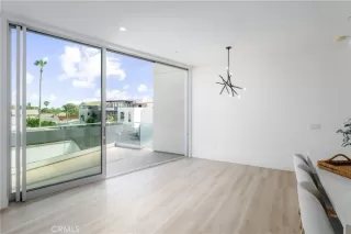 Photo #5: ND25206870 Listing