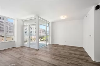 Photo #6: ND25231730 Listing 