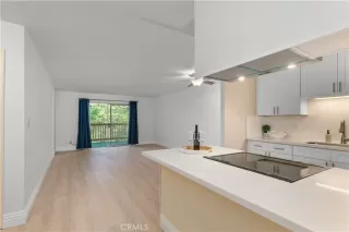 Photo #2: ND25238132 Listing 