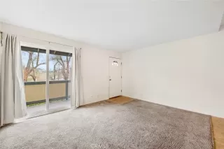 Photo #3: ND25239156 Listing 