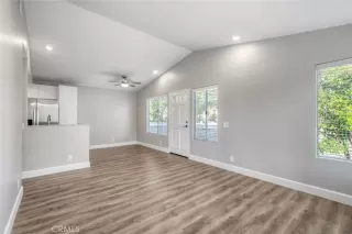 Photo #5: ND25259518 Listing 