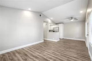 Photo #6: ND25259518 Listing 