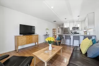 Photo #4: ND26002389 Listing 