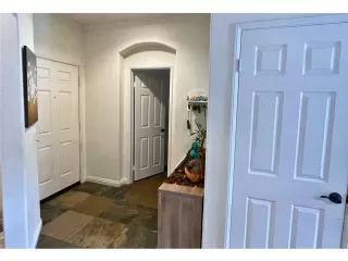 Photo #6: ND26020829 Listing 