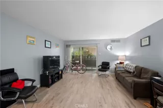 Photo #2: ND26021191 Listing 