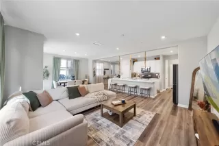 Photo #6: ND26035168 Listing