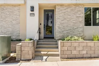 Photo #2: ND26063409 Listing