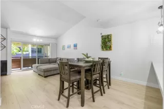 Photo #4: ND26086939 Listing 