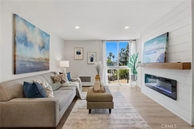 MLS: ND26111090 Condo For Sale