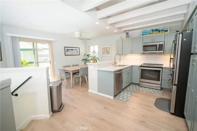 MLS: ND26128912 Condo For Sale
