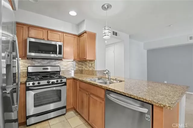 MLS: ND26184032 Condo For Sale