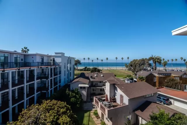 MLS: NDP2211991 Condo For Sale