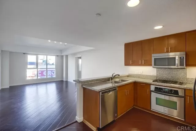 MLS: NDP2300495 Condo For Sale