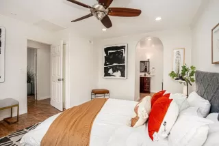 Photo #4: NDP2300598 Listing