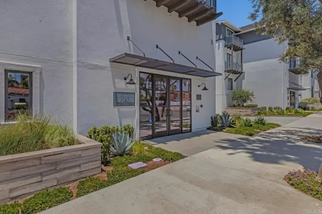 MLS: NDP2300839 Condo For Sale