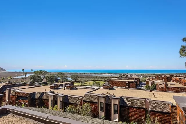 MLS: NDP2300973 Condo For Sale