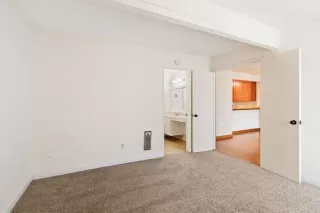 Photo #4: NDP2301057 Listing