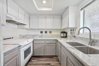 Photo #4: NDP2301453 Listing