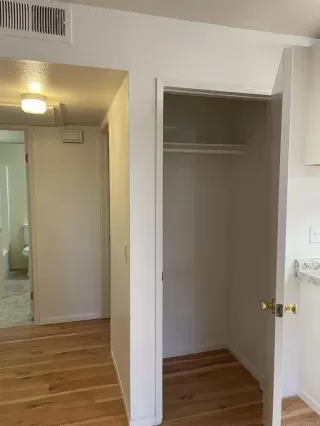 Photo #5: NDP2301650 Listing 