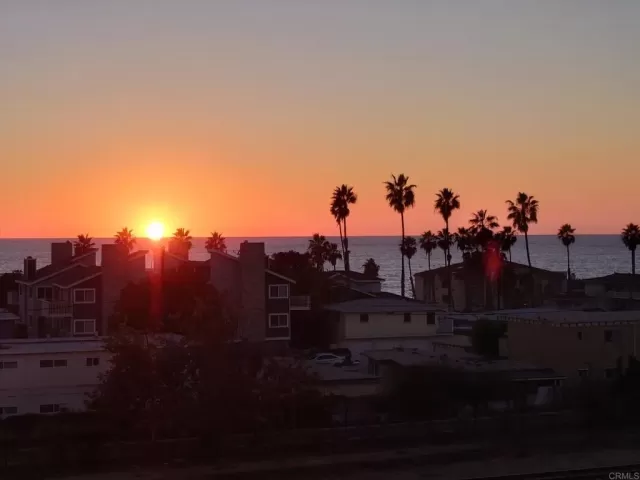 MLS: NDP2302315 Condo For Sale