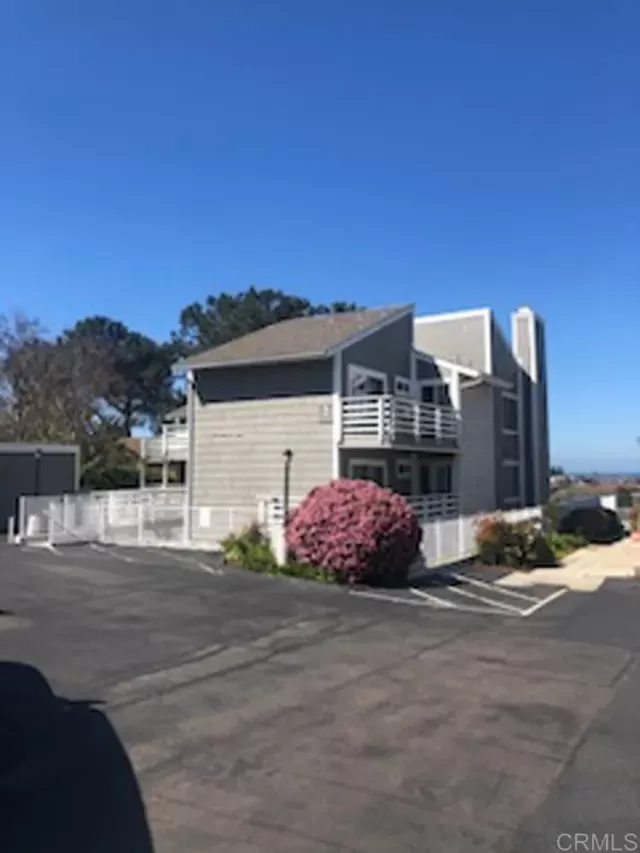 MLS: NDP2302366 Condo For Sale