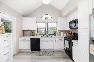 Photo #2: NDP2302568 Listing