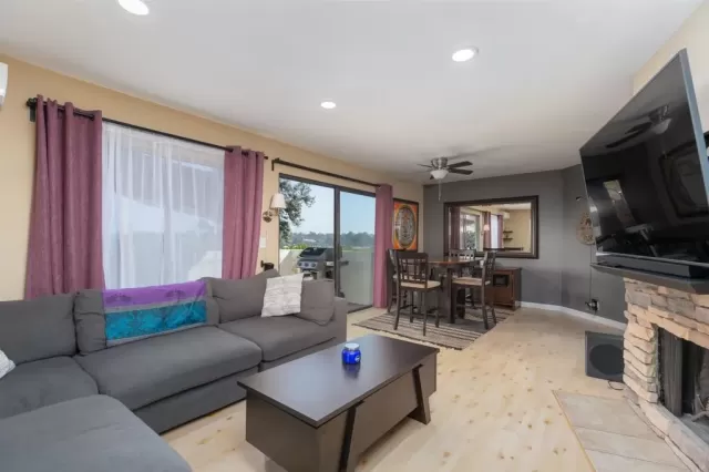 MLS: NDP2302749 Condo For Sale