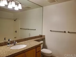 Photo #5: NDP2303045 Listing