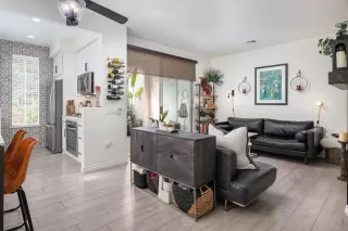 Photo #4: NDP2303054 Listing