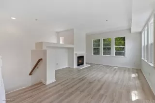 Photo #5: NDP2303172 Listing