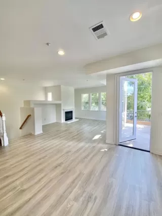 Photo #6: NDP2303172 Listing