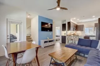 Photo #6: NDP2303286 Listing