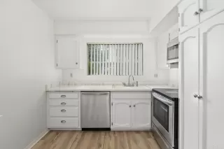 Photo #4: NDP2303355 Listing