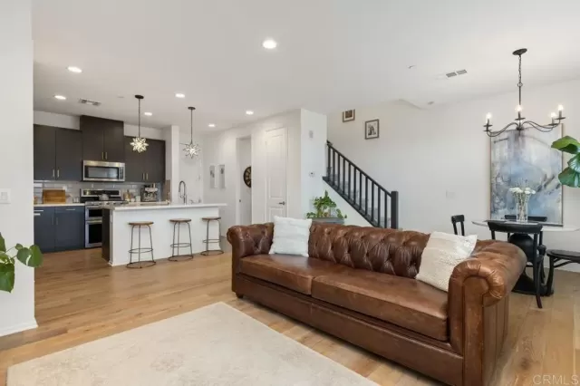 MLS: NDP2303576 Condo For Sale